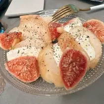 足立 はな