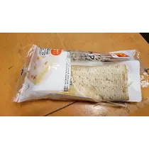 エミ （スタッフ）