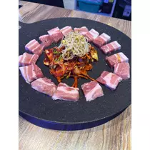 三鷹 真綺