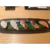 ティラノまな