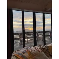 愛羽 仁美