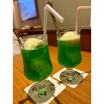 あいな