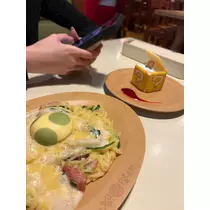 月城 れな