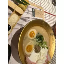 黒輝 りさ
