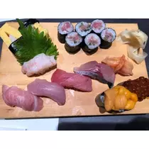 一咲 エム