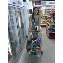 愛羽 仁美