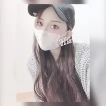 黒服みい