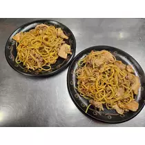 エミ （スタッフ）