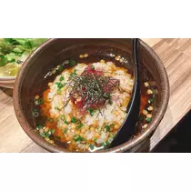 愛羽 仁美