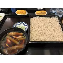 紬 ひい