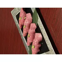 小鳥遊 もか