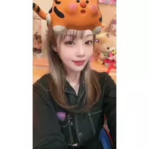 小川 真央