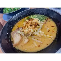 小川 真央