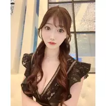 美波 ななみ