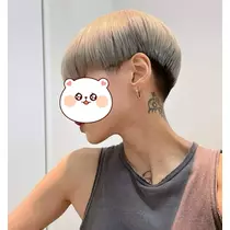 エミ （スタッフ）