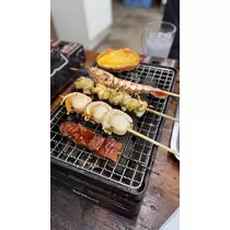 ティラノまな