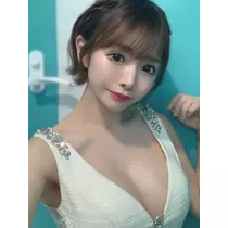 葉月 りほ