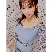 夏目 梨仔