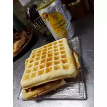 もぐこ