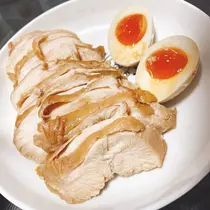 愛羽 仁美