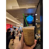 エミ (スタッフ)