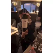 朔間 まりな
