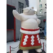 エミ （スタッフ）