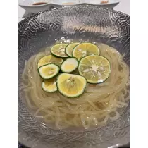 天乃 りさ