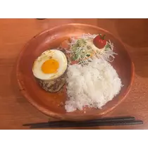 三鷹 真綺