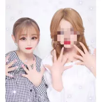 きぃ