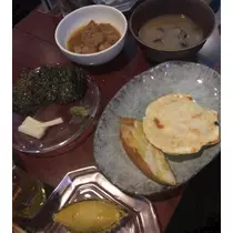 愛羽 仁美