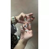モエ