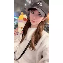 朔間 まりな