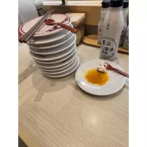 エミ （スタッフ）