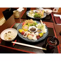 荒木 ナツミ