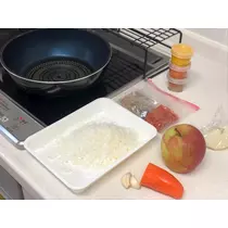 華