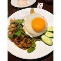 愛羽 仁美