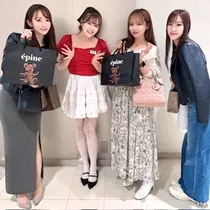 朔間 まりな