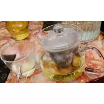 愛羽 仁美