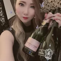 海咲  佑奈