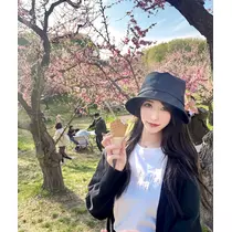 天乃 りさ