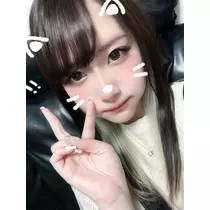 黒服みい