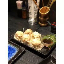 華
