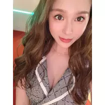 黒輝 りさ
