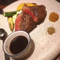 マユ