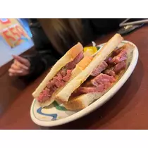 優莉