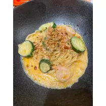 黒輝 りさ