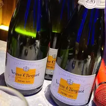 八吹 唯菜