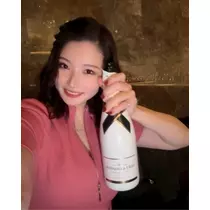 足立 はな