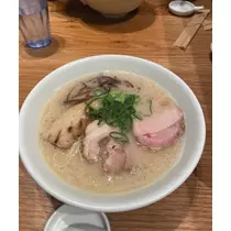 紬 ひい